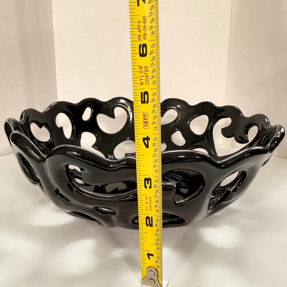 Gordon Ramsey Signature Series Black Porcelain Heart Cutout Bowl 9.5 Inch - Picture 6 of 6